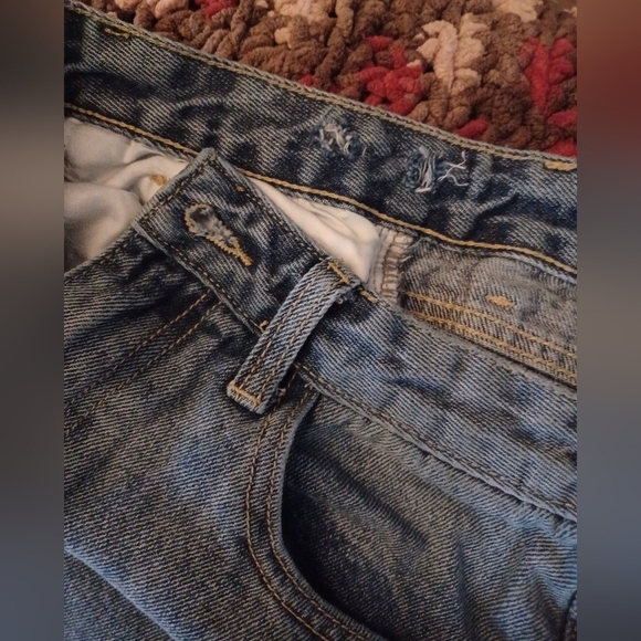 A Shein EZwear Ripped Straight Leg Jeans Purple Print Patches - Picture 4 of 5